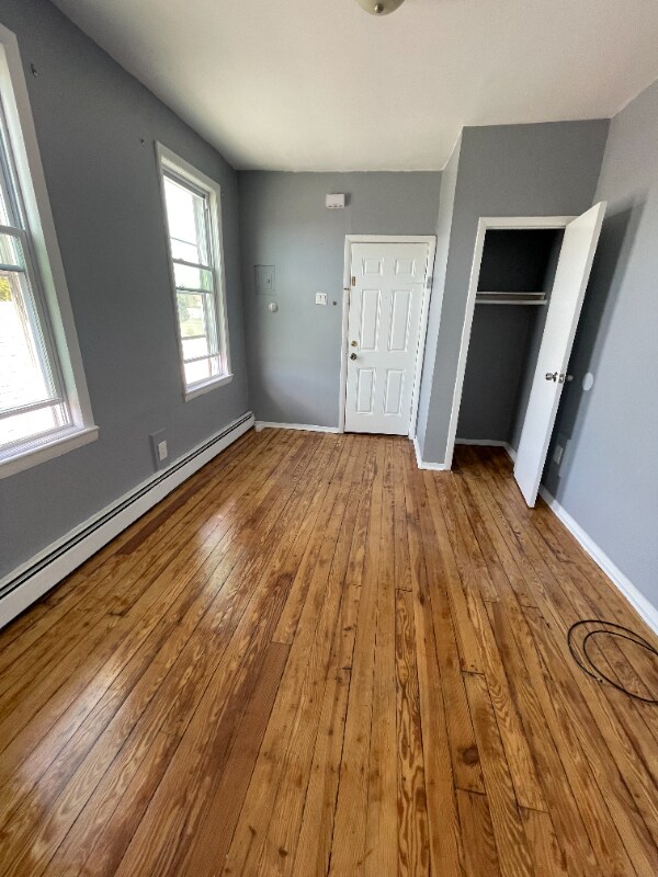 Photo - 46 E 14th St