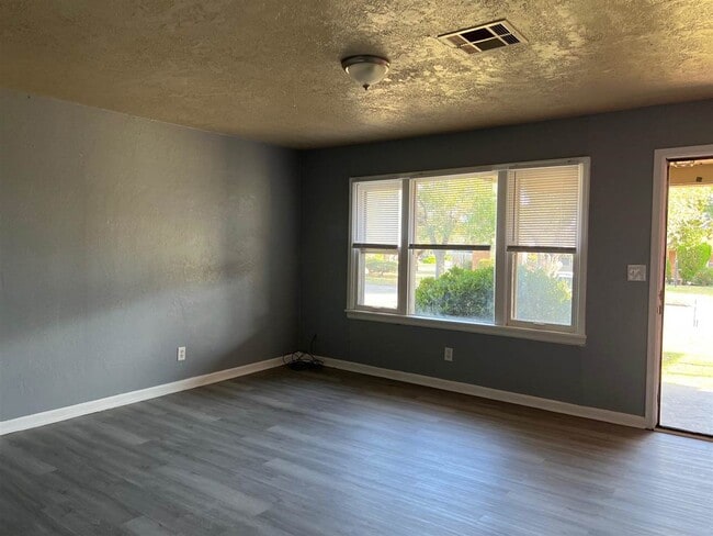 Photo - 2133 NW Denver Ave