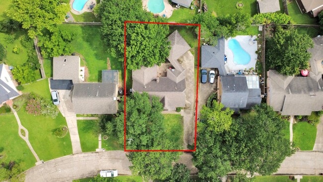 Photo - 7510 Renmark Ln