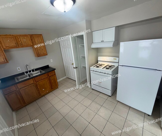 1232-34 Aetna St