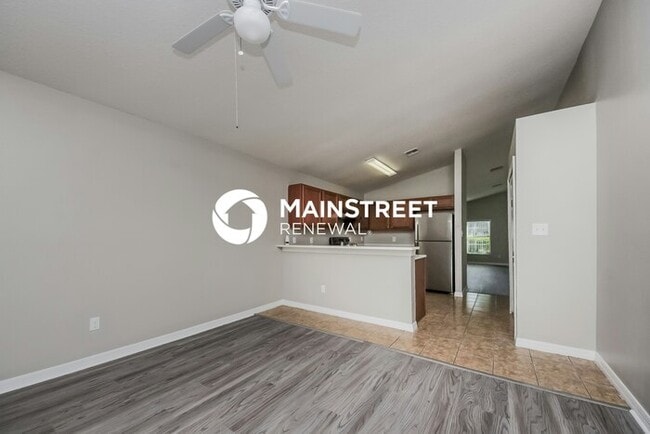 Photo - 3 Bedroom Pet-Friendly Home in Ocoee, FL with Main Street Renewal