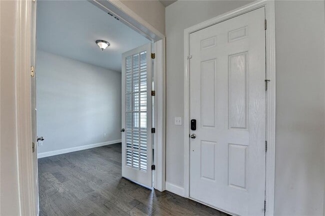 Photo - 3695 Andover St