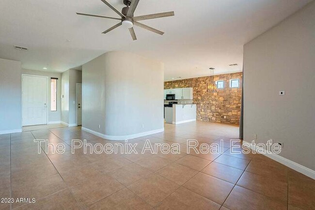 Photo - 7601 E Roosevelt St