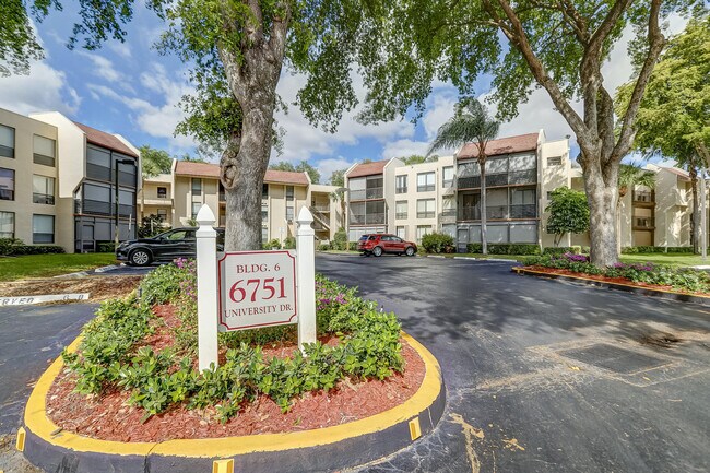 Photo - 6751 N University Dr Unit 302