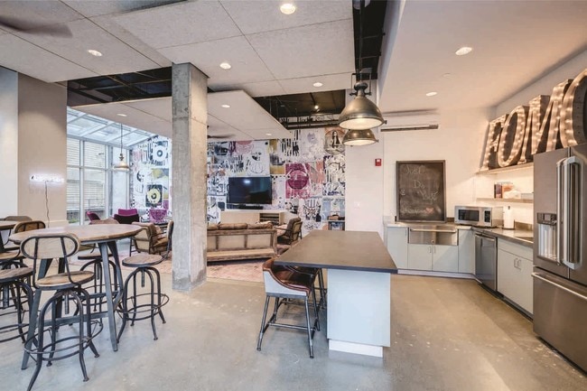 Photo - Helix Ellipse