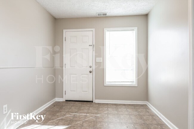 Photo - 120 Grayview Ct