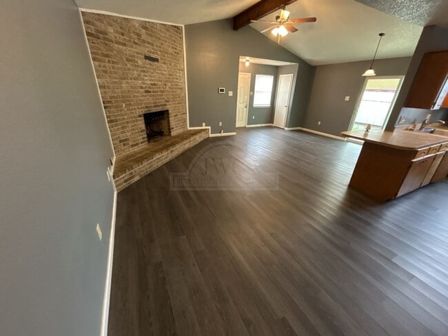 Photo - 2011 Windward Dr
