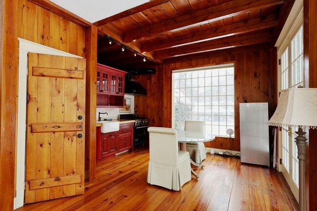 Photo - 369 Ethan Allen Hwy