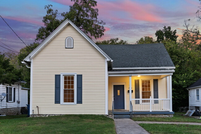 Photo - 216 N 2nd St