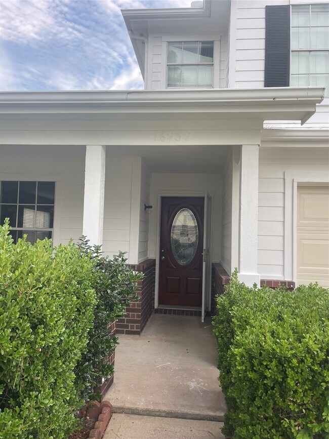16939 Watering Oaks Ln