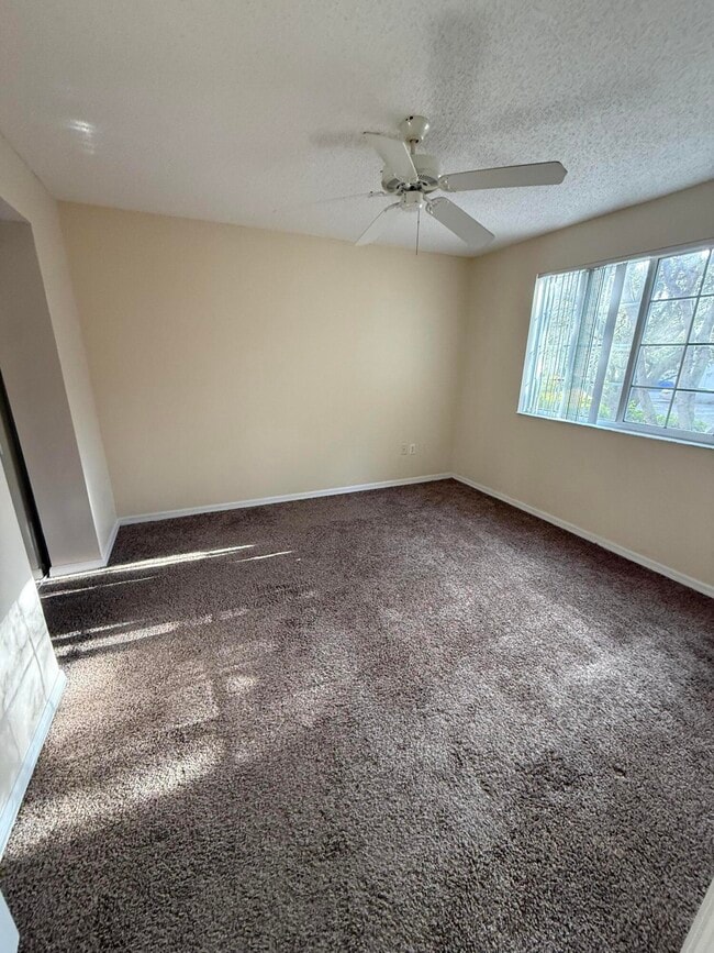 Building Photo - 1100 Crestwood Ct S Unit 1104