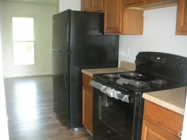 Building Photo - 79 Chestnut Dr Rental