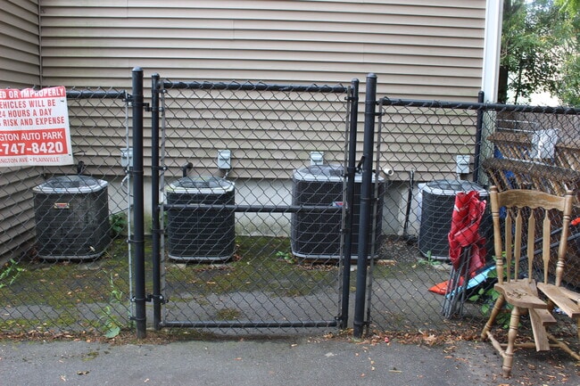 Photo - 142 Park St Unit 2