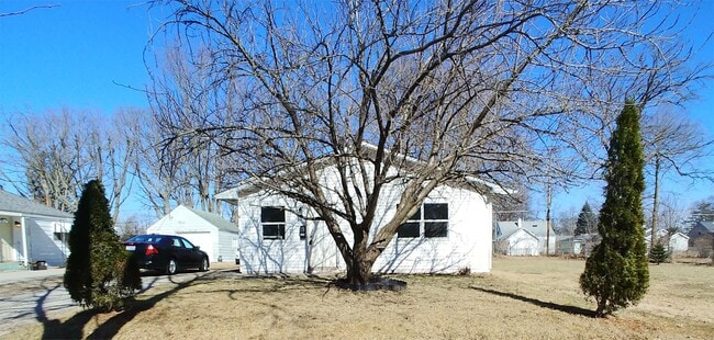 Photo - 2810 Witchwood Dr House