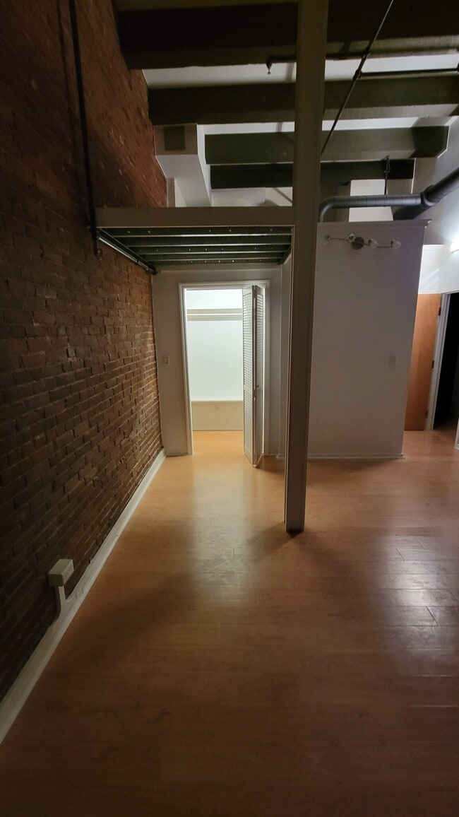 Photo - 252 Friend St Unidad 1