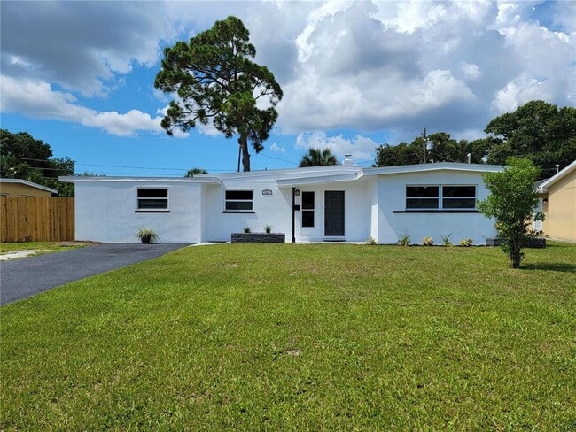 Building Photo - Hampton Dr. Rental