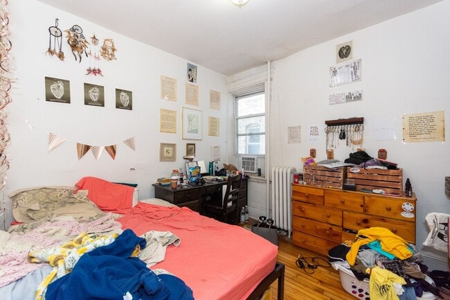 Building Photo - Amazing deal on a great BU three bed at Packards Corner Unit #16