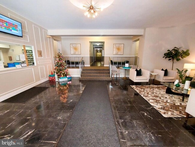 Building Photo - 1727 Massachusetts Ave NW Unit 211