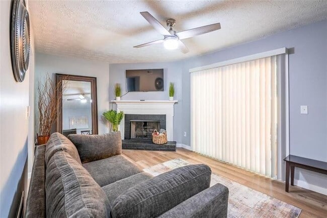 Photo - 859 Regal Path Ln