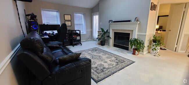 Building Photo - 7718 Lafayette Forest Dr Unit 32 Rental