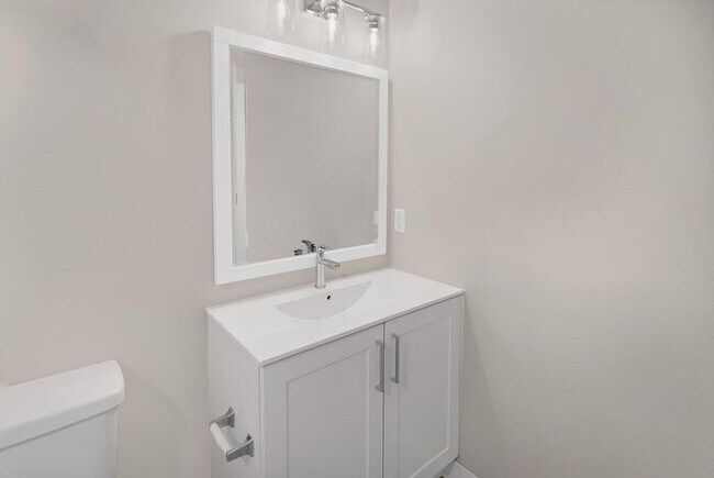 Photo - The Palisade: Modern Studio Living: Contem...