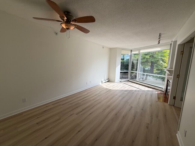 Photo - Townhome #120-1288 Marinaside Crescent Unit 120