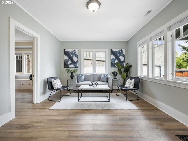 Photo - Fabulous Foster