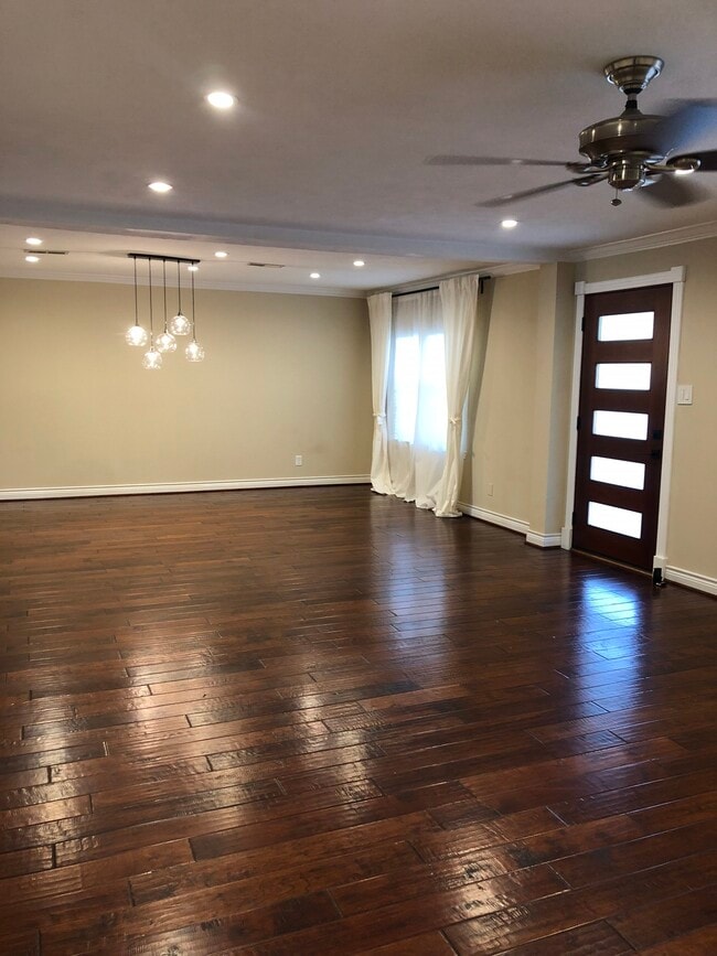 Photo - 1442 Chamboard Ln