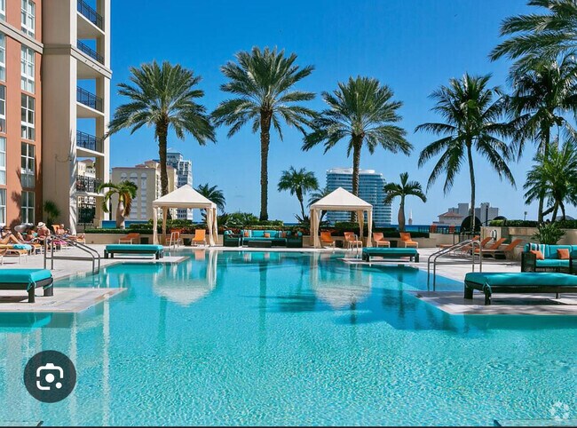 Building Photo - 550 Okeechobee Blvd Unit 825 Rental