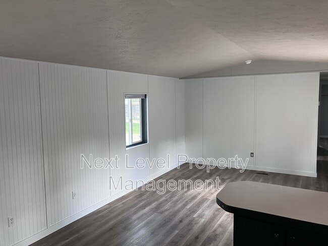 Photo - 300 Bierney Creek Rd