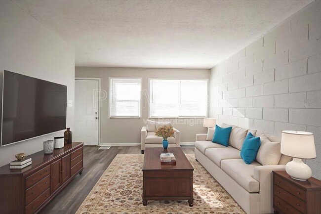 Photo - 6050 E 16th St