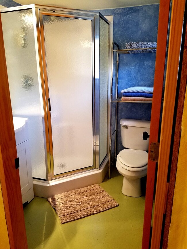 Photo - 52 Covered Bridge Ln