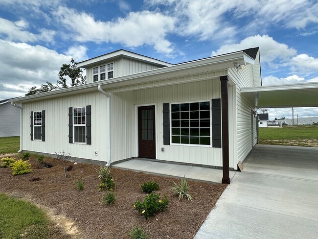 Building Photo - 3 Bed 2 Bath House