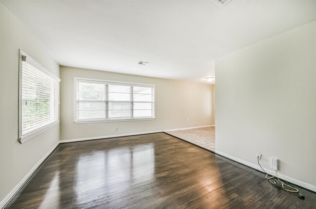 Photo - 4924 Palmetto St