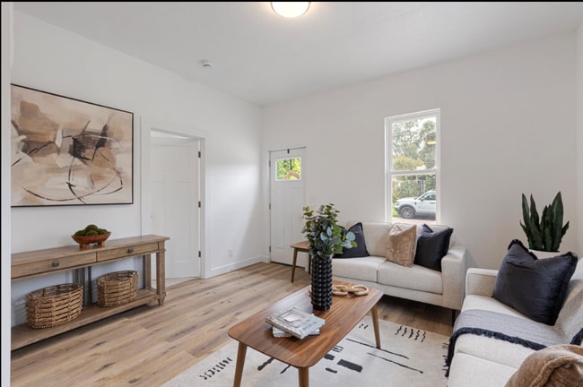 Photo - 2 Bed 1 Bath