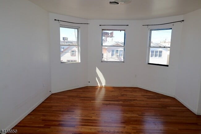 Photo - 524 Mulberry St Unit 3