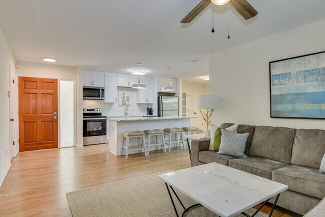 Photo - 1209 Azalea Dr