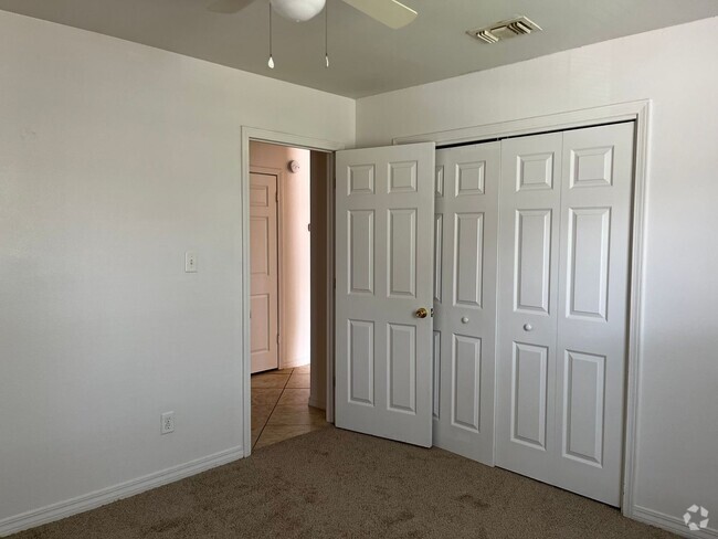 Building Photo - 514 Landview Dr Rental
