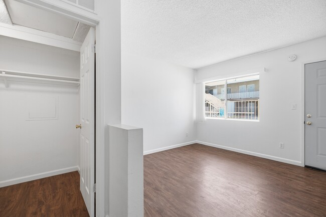 Foothill Suites