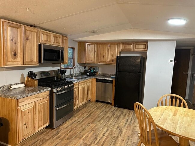 Photo - 210 SE Hardin Ct
