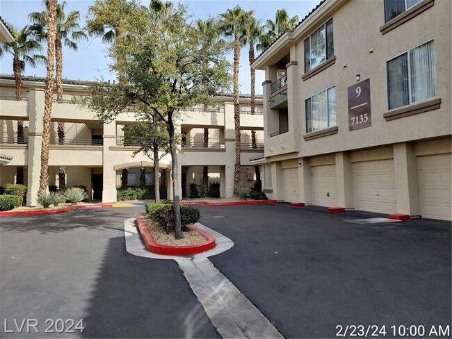 RESORT STYLE LIVING IN SOUTHWEST GATED COM... - RESORT STYLE LIVING IN SOUTHWEST GATED COM... Condo Unit 108