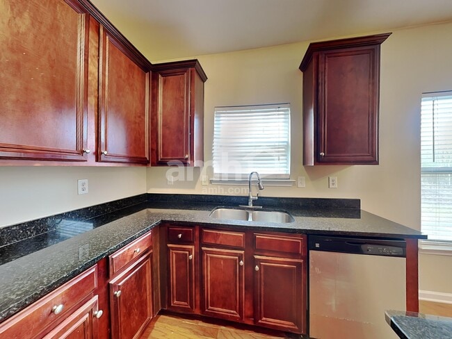 Photo - 1450 Grey Rock Way