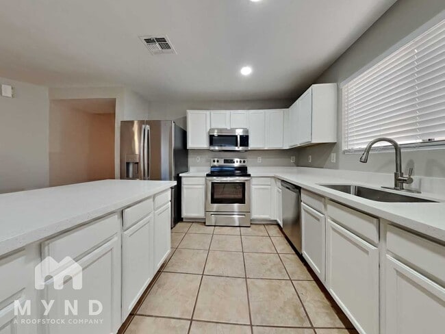 Photo - 11529 W Flores Dr