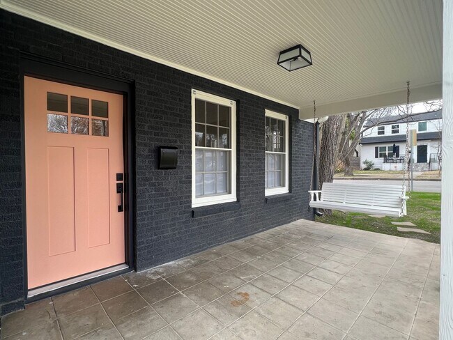 Photo - Harris Duplex Unit 701