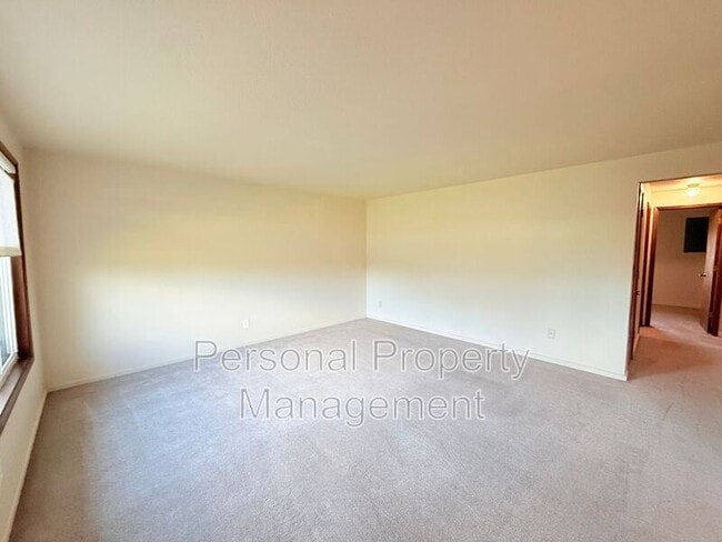 Photo - 700 Garrison Terrace