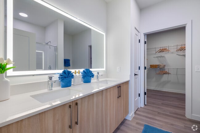 B1 - 1BR, 1BA - 1,098SF - Primary Bathroom - Alt Angle