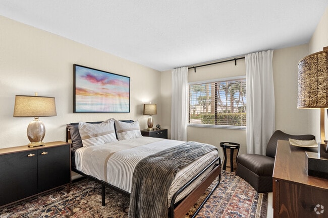 2BR, 1BA - 792SF - Bedroom