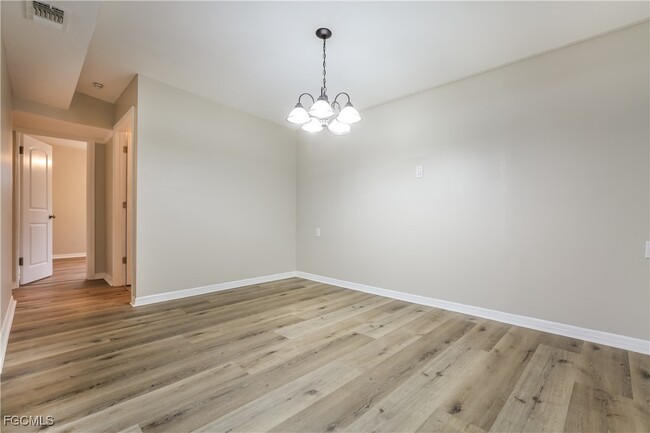 Photo - 739 Palmetto St