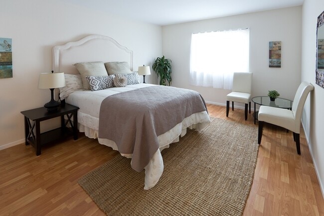 Photo - 952 45th St Unidad 2