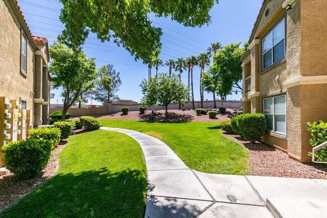 Photo - Beautiful 2Bed/2Bath First Floor Condo located in Silverado Ranch Unit 1016